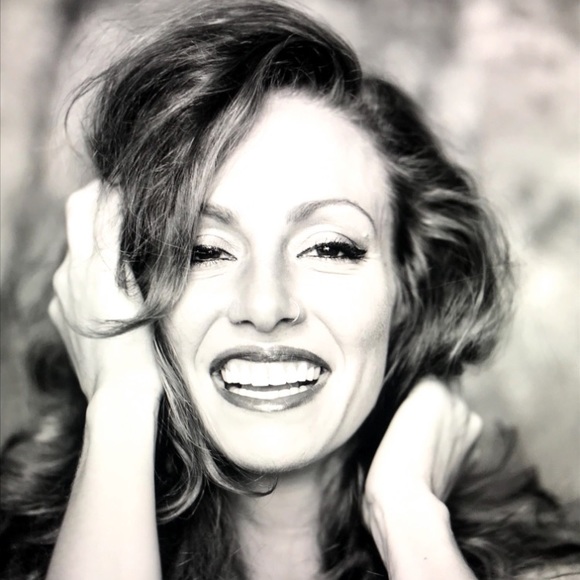 Meet your Posher, Ali - Picture 8 of 10